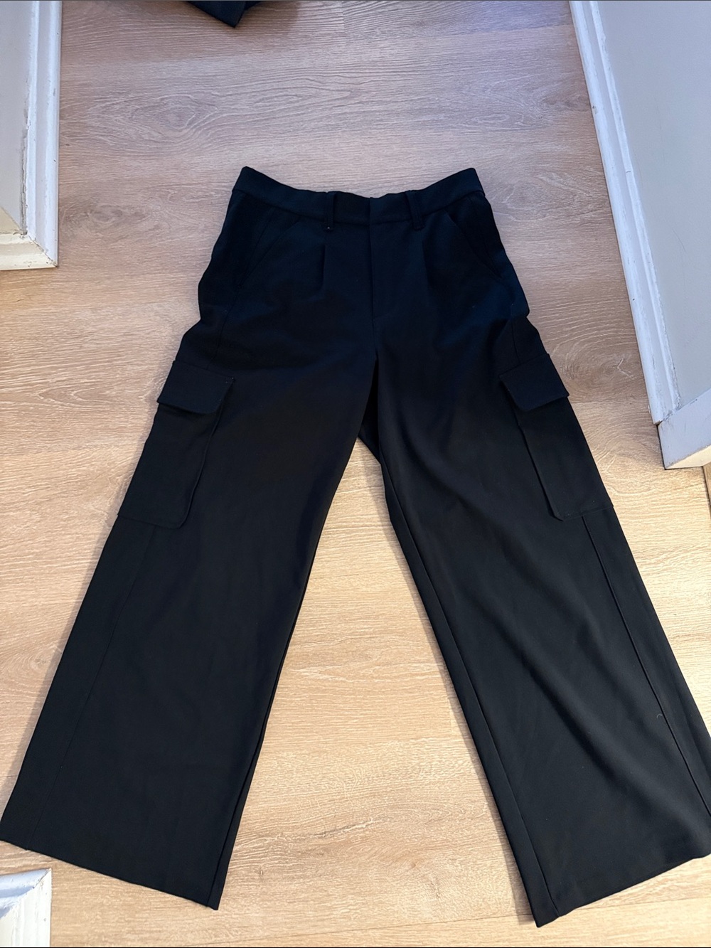 Women’s trousers with pockets